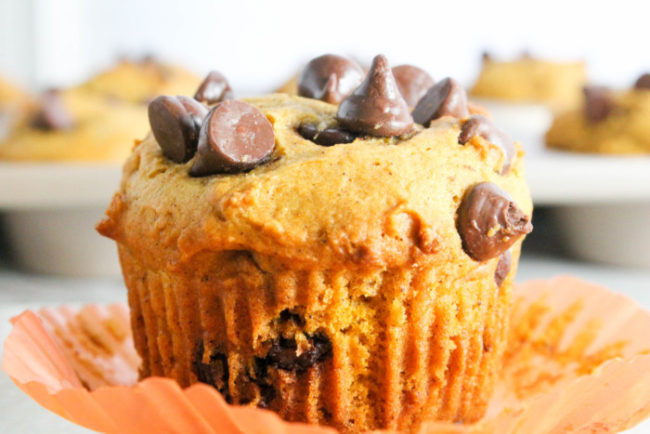 browned-butter-pumpkin-chocolate-chip-muffins